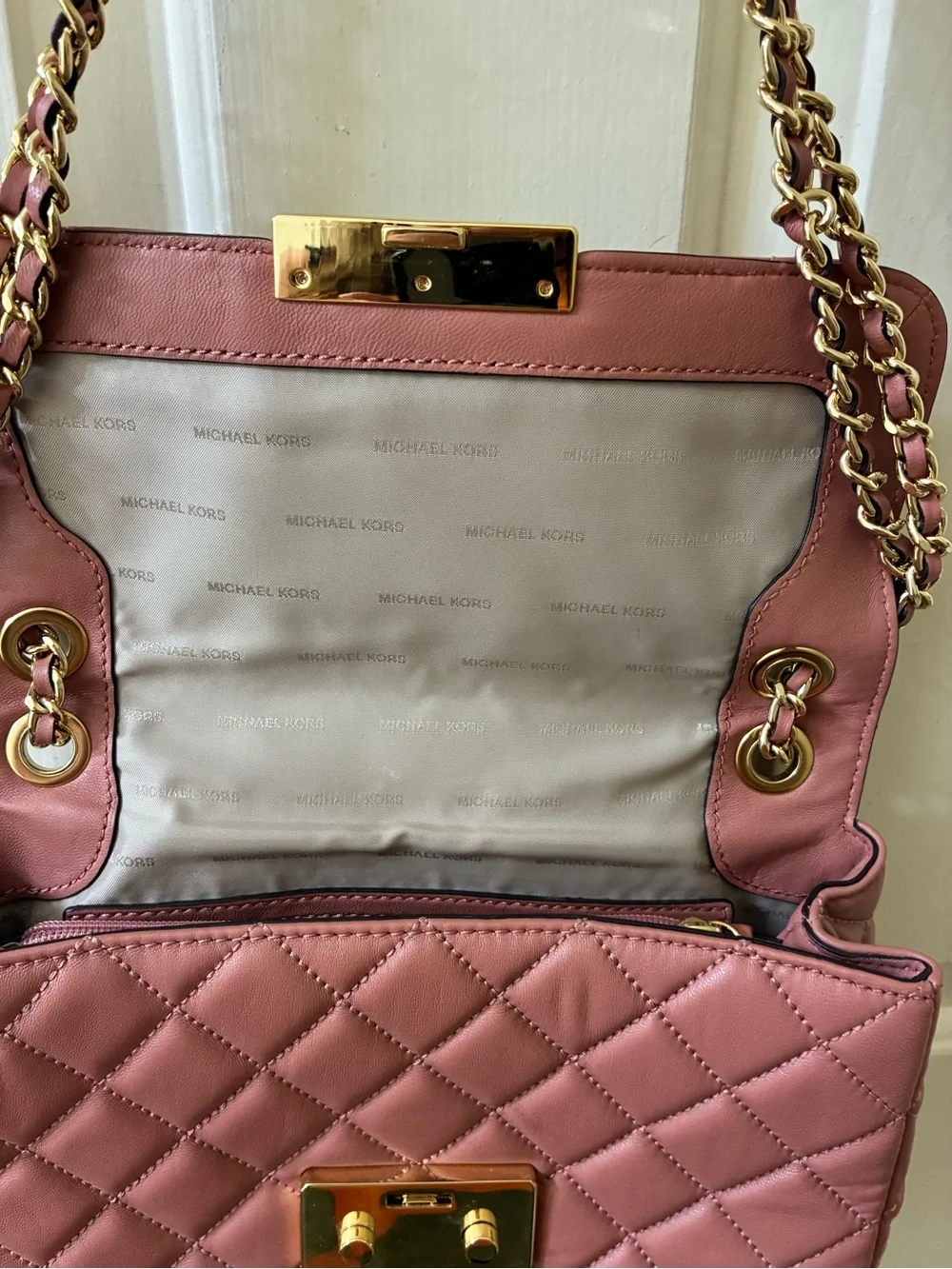Michael Kors Sloan Large Quilted-Leather Shoulder Bag beautiful